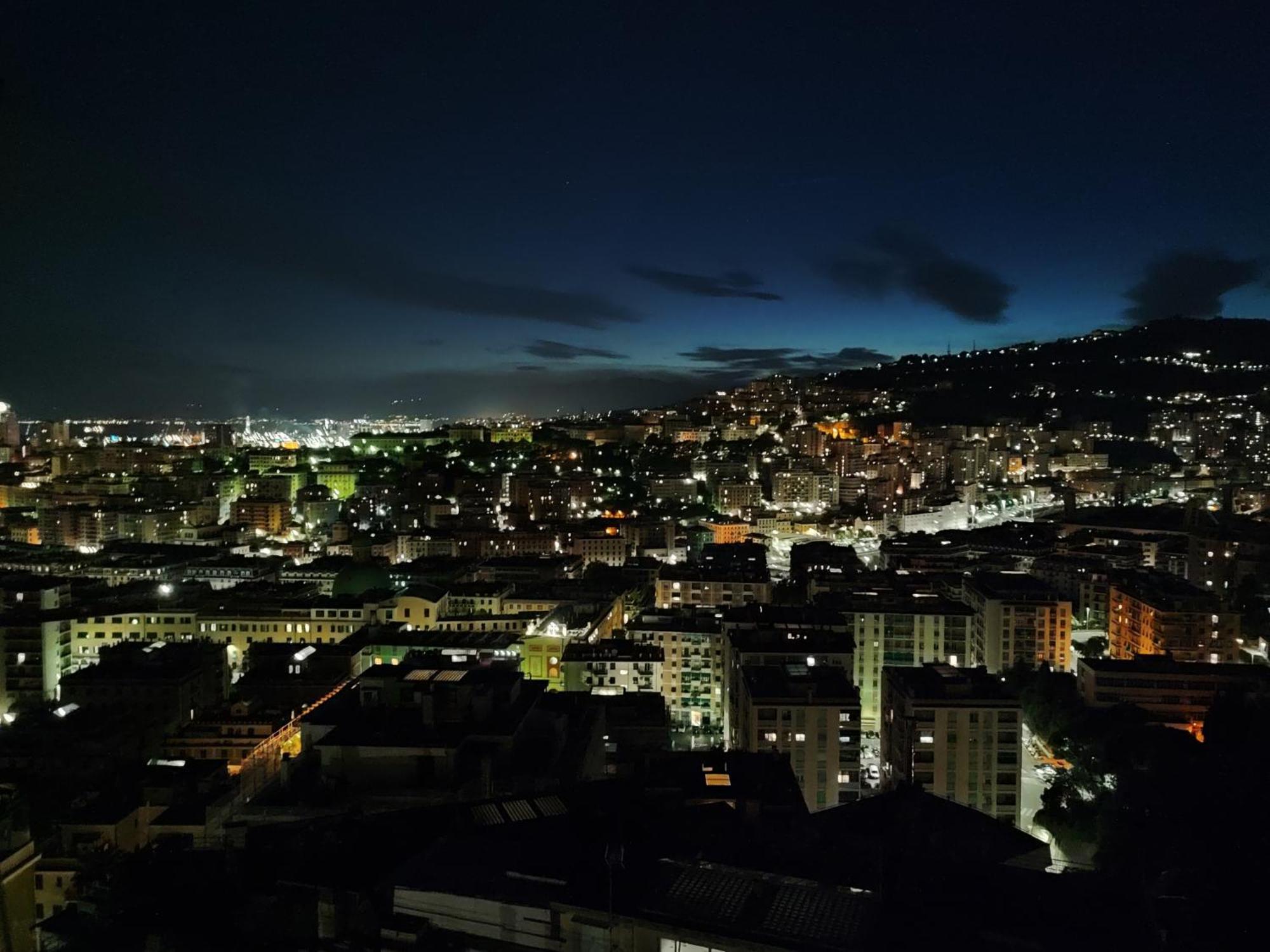 Appartamento Donny Dude Panorama Genova Esterno foto